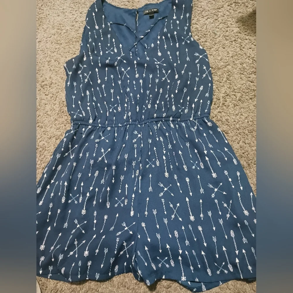 Romper - Picture 1 of 3